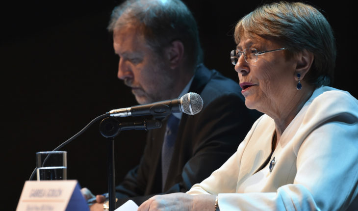 translated from Spanish: Bachelet calls on the Government of Mexico working with civil society
