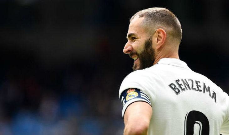 translated from Spanish: Benzema out the breed and gives the vitoria Madrid