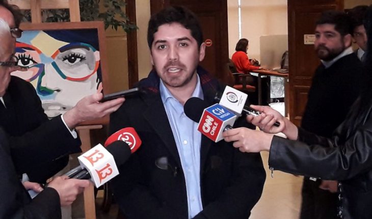 translated from Spanish: Deputy Santana assumes the Presidency of the Socialist Youth committed to the unity of the opposition