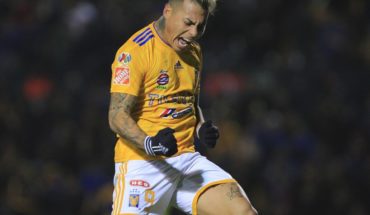 Eduardo Vargas anotó un doblete en triunfo de Tigres sobre Lobos BUAP