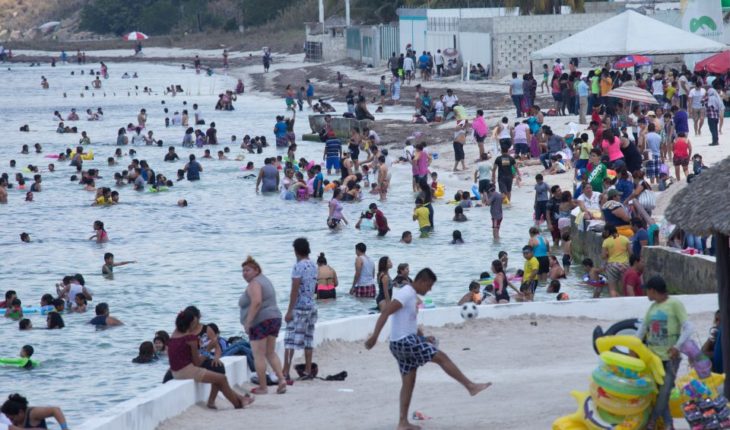 translated from Spanish: Estas son las 10 playas más sucias de México