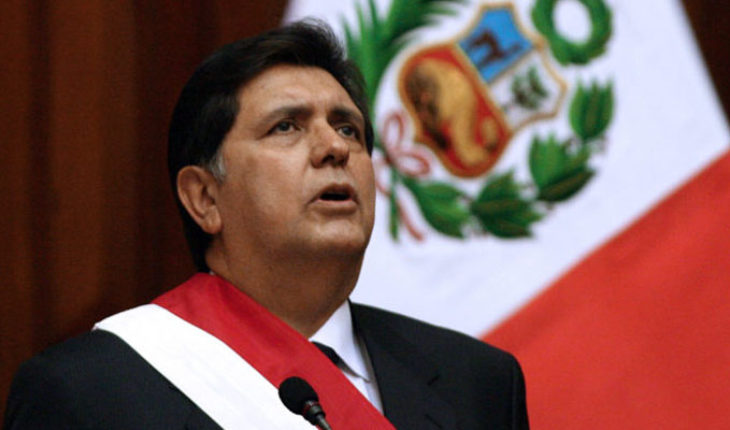 translated from Spanish: Fallece el ex presidente peruano Alan García