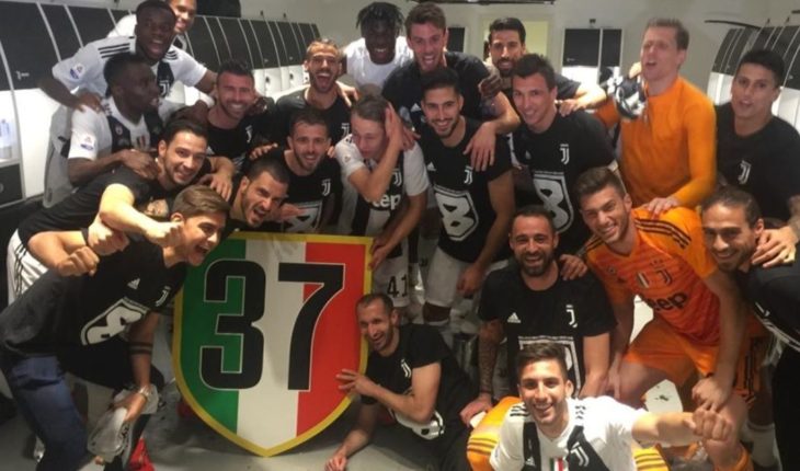 translated from Spanish: Juventus managed its eighth consecutive title in Italy and scored a record