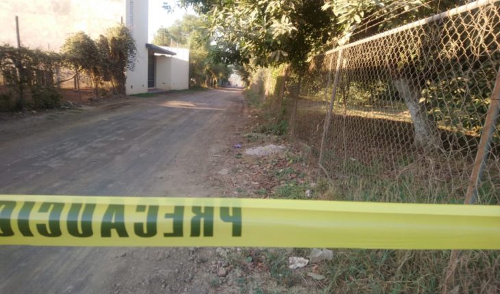 translated from Spanish: Kill shot a man in the colonia Santa Rosa of Uruapan, Michoacán