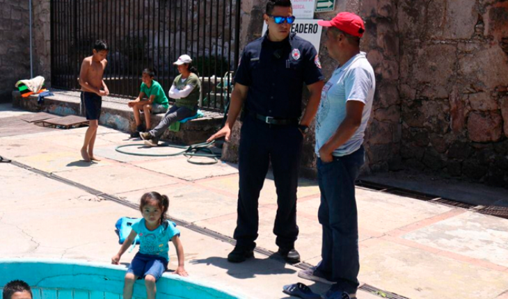 translated from Spanish: Morelia Civil protection issues holiday safety measures