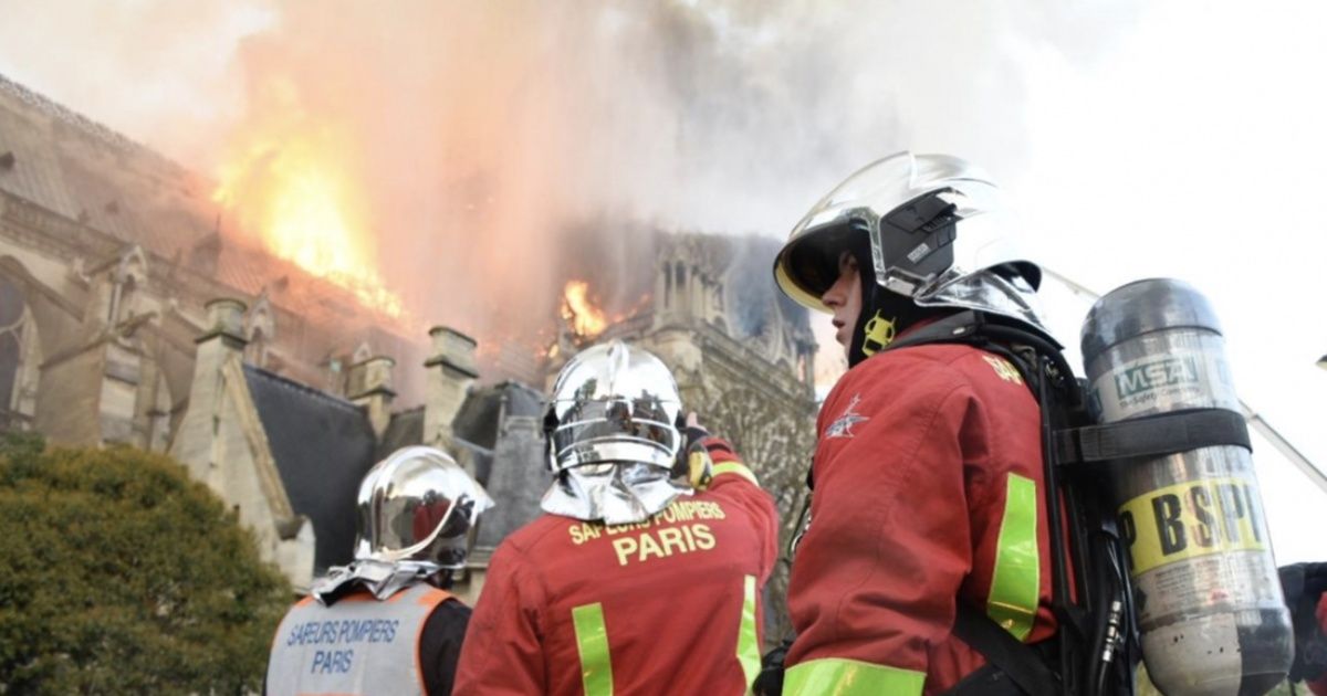 Notre Dame: Los bomberos y su "cadena humana", los héroes de París