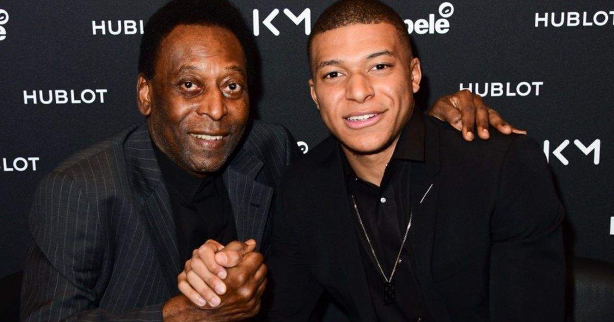 Pelé presented improvements after being hospitalized for a urinary tract infection