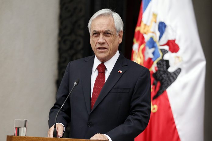 Piñera out WhatsApp messages in defense of Chadwick: "He replied with crystal clarity that situation"