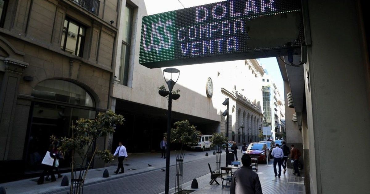 The dollar declines more than $1 after the announcement of greater involvement of the Central