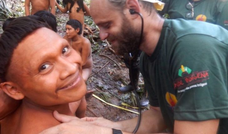 translated from Spanish: They achieved successful expedition with tribe isolated in Brazil