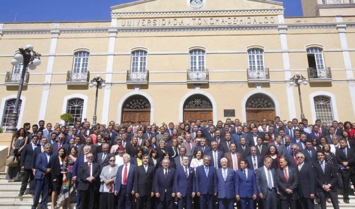 translated from Spanish: Treasury blocked accounts of rector and President of the Board of Trustees of the University of Hidalgo