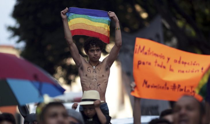 translated from Spanish: Yucatan Congress rejects the equal marriage