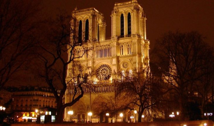 translated from Spanish: ¿Qué fue Notre Dame en la historia francesa?