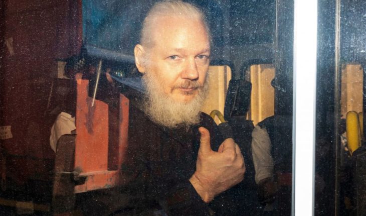 17 nuevas acusaciones de Estados Unidos en contra de Julian Assange