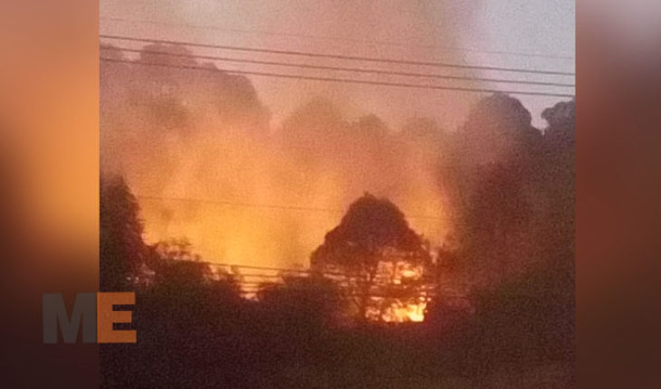 Ahora también incendian el Cerro de la Cruz, en Uruapan, Michoacán