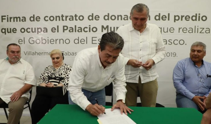Alcalde morenista de Villahermosa, Tabasco, pone en venta el palacio municipal
