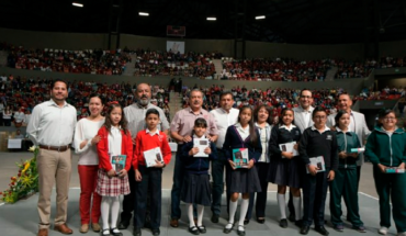 Ayuntamiento de Morelia informa, entregó 3 mil tablets a estudiantes de nivel básico