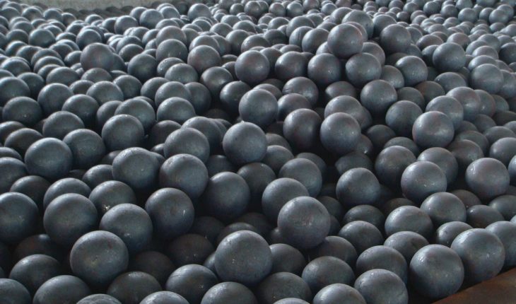Bolas de acero: empresa del Grupo Claro que produce en China se va en picada contra la tasa arancelaria de resguardo