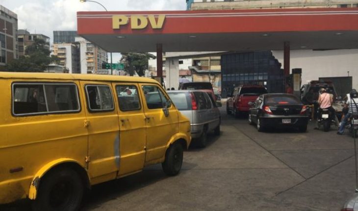 Crisis en Venezuela: las insólitas formas de pagar por la gasolina (que es casi gratuita)