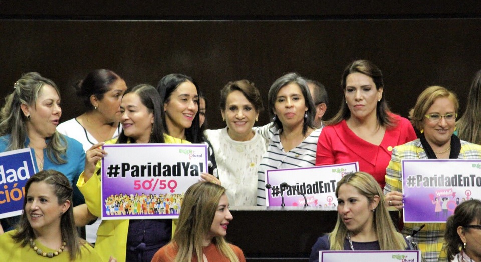 Diputados aprueban reforma de paridad de género