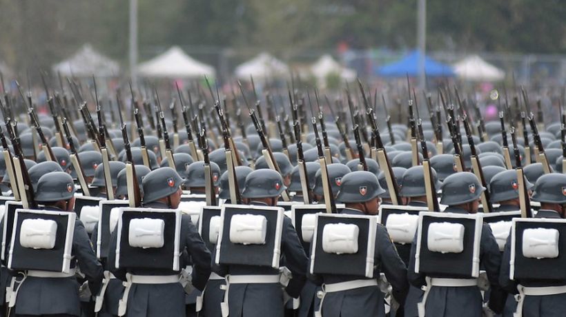 Ejército reconoció "práctica errónea" con pasajes y pidió a funcionarios la devolución voluntaria