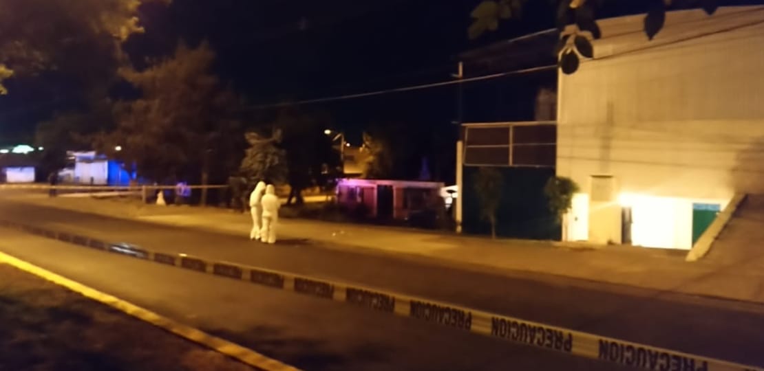 Encuentran el cadáver baleadode un hombre en la zona del penal de Uruapan