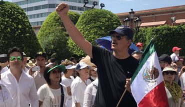 Fox marcha contra AMLO; Calderón celebra las protestas