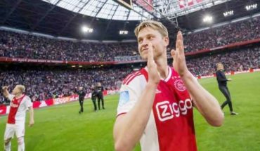 La novia de Frenkie De Jong, shockeada: así lo despedían los hinchas del Ajax en su último partido