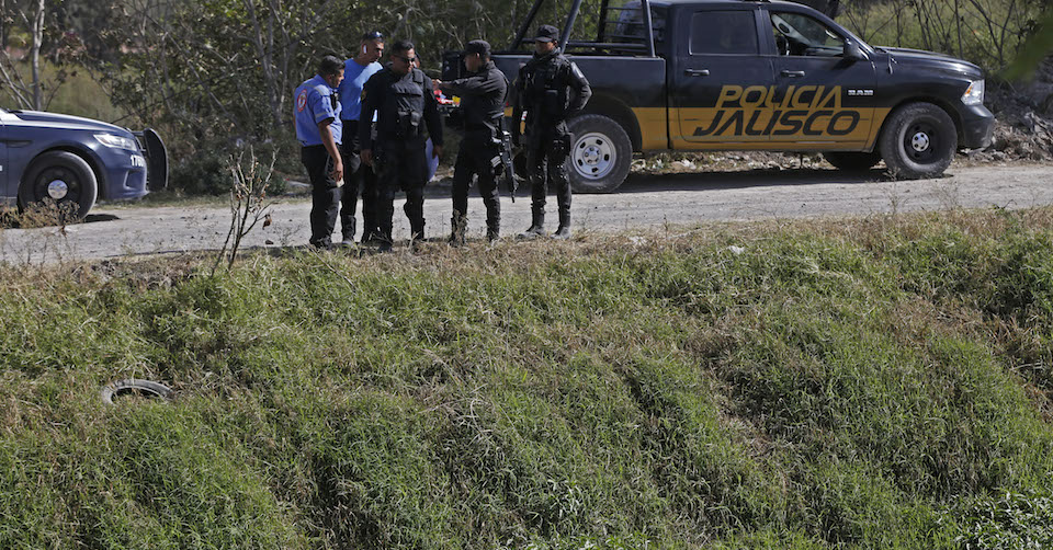Militares hallan 18 bolsas con restos humanos en Jalisco