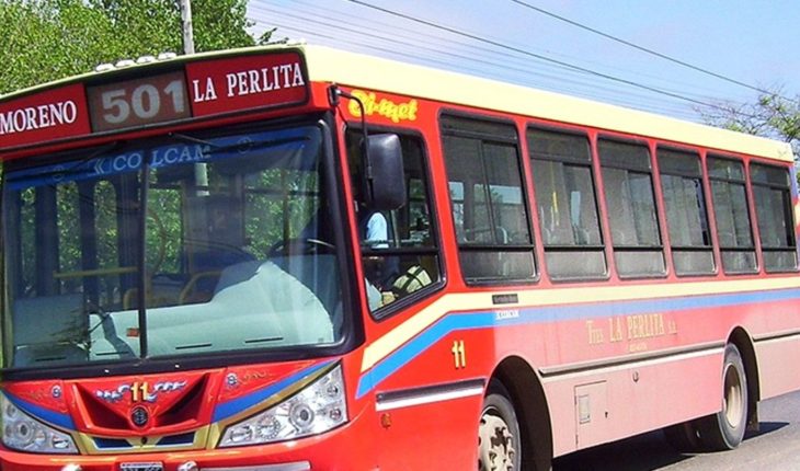 translated from Spanish: 5 bus lines stop in Moreno after the violent attack on a driver