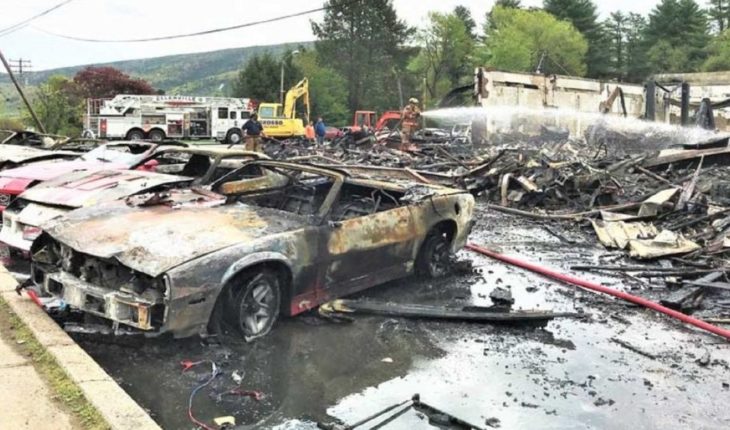 translated from Spanish: A collection of classic cars was set alight on an HBO series