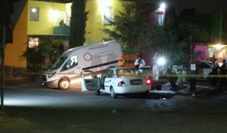 translated from Spanish: A taxi passenger is shot in Morelia; Driver injured in attack
