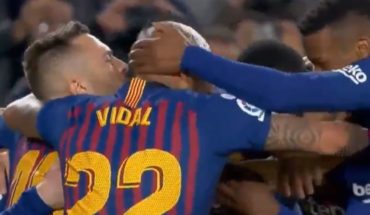 translated from Spanish: Barcelona beat 2-0 to Getafe with goal by Arturo Vidal