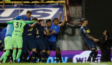 translated from Spanish: Boca eliminated Vélez in the penal and went on to the semifinal of the Super League Cup