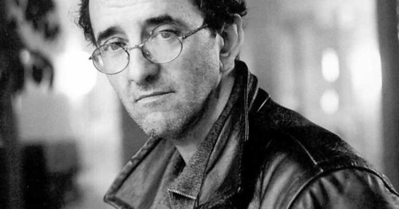 Criticizes the book "The route of the red Children" of Nibaldo Steel: The poetic glare of Robert Bolaño