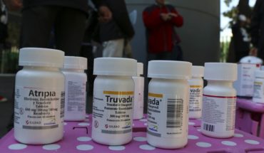 translated from Spanish: Government launches call for distribution of medicines