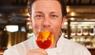 translated from Spanish: Jamie Oliver: Why went bankrupt the empire of restaurants of the famous British chef