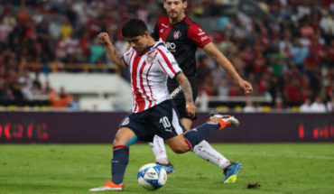 translated from Spanish: More than 400 million pesos, amount owed Chivas to the SAT