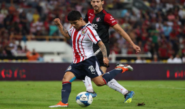 translated from Spanish: More than 400 million pesos, amount owed Chivas to the SAT
