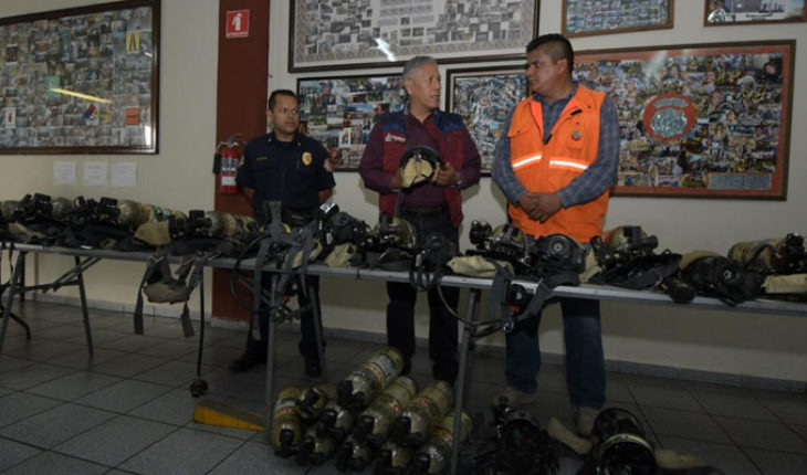 translated from Spanish: Morelia firefighters receive first-class equipment to improve their working conditions