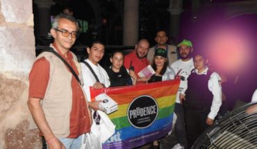 translated from Spanish: Morelia police in conjunction with other orders of government guard this Saturday the March LGBTTTI +