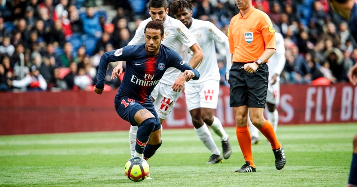 Neymar, in the eye of the storm: 3 dates suspended by hitting a fan