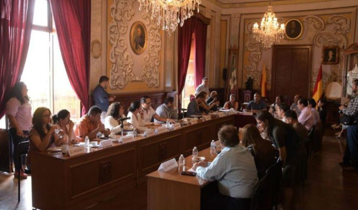 translated from Spanish: Public Works Committee approves of Morelia, intervention of three vials for almost 9 million pesos