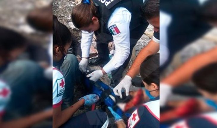 translated from Spanish: Scavenger gets hurt when a can that burned with garbage exploded