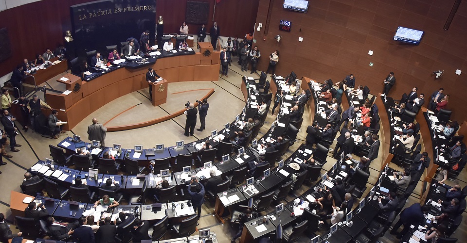 Senate approves in general and particular the educational reform