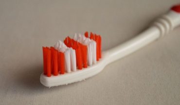 translated from Spanish: The quarterly plastic: the environmental pollution of the toothbrush (and how to avoid it with its sustainable alternative)