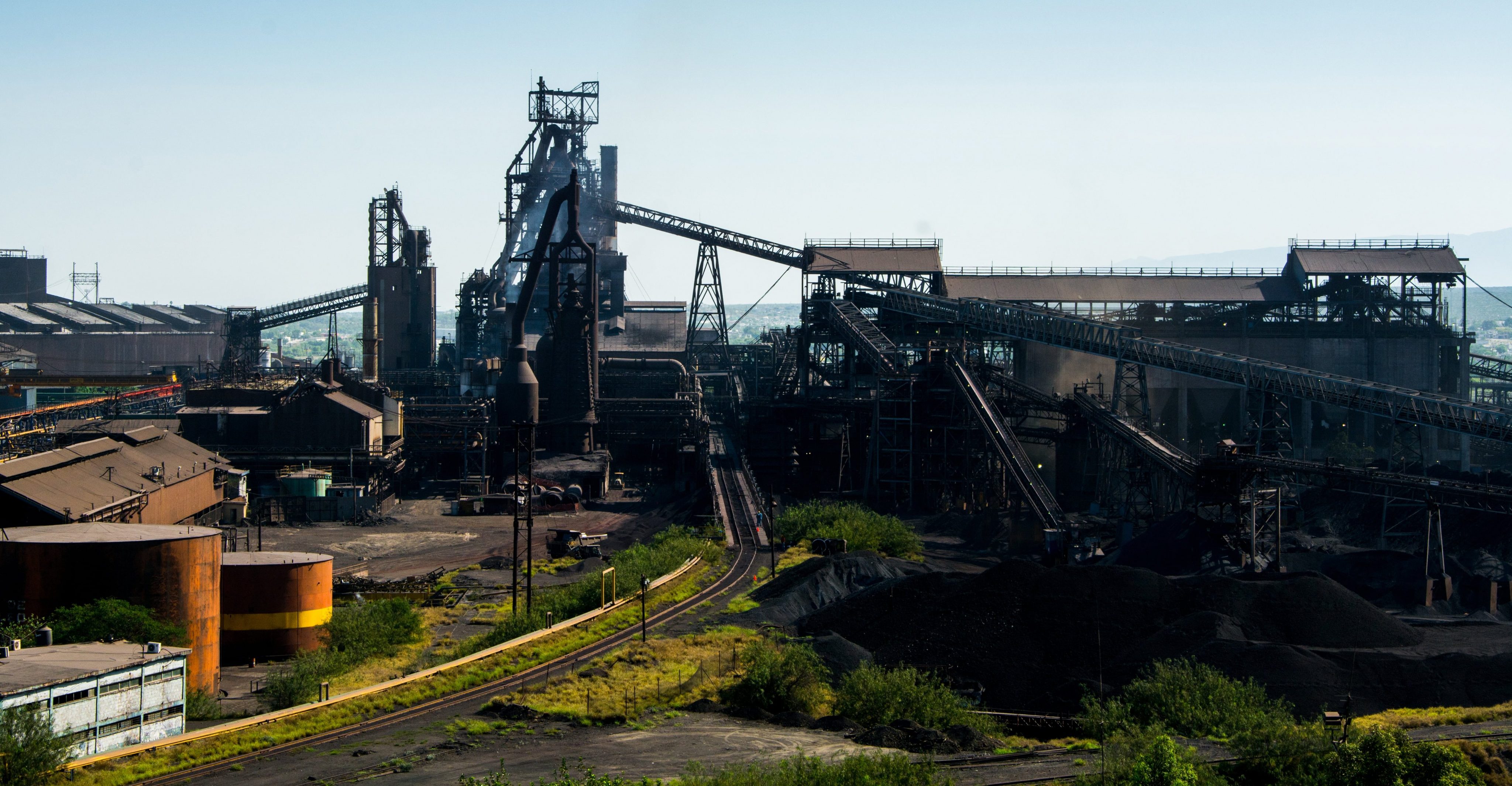 The reasons for the freezing of accounts at blast furnaces