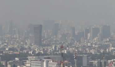 translated from Spanish: There is bad air quality; There were at least 5 fires in CDMX