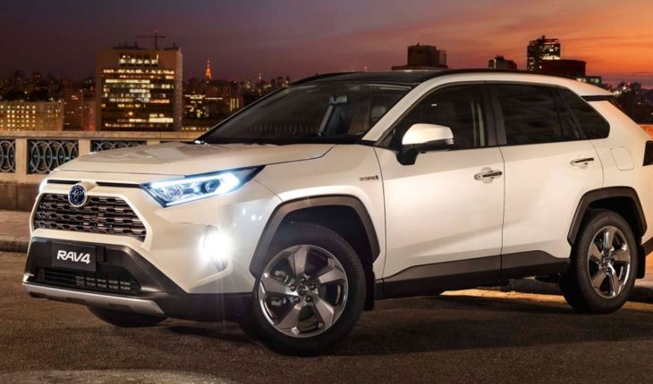 translated from Spanish: Toyota RAV4, the first SUV with its entire hybrid range arrives in the country