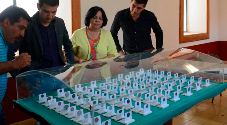 Abren exposición numismática en el palacio municipal de Pátzcuaro, Michoacán